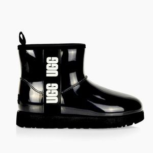 Gently used black Ugg boots.. only used a few times..